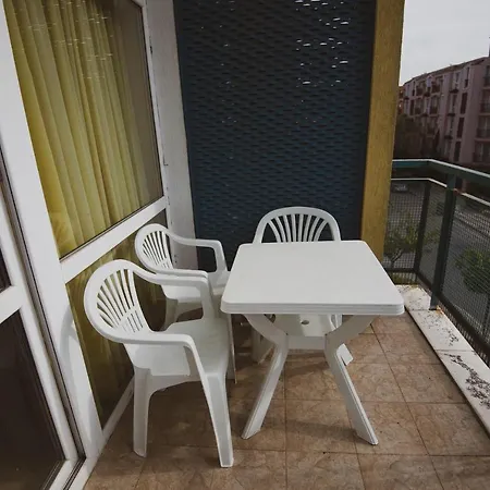 ~ Elit ~ Studio With A Pool In * Sunny Beach